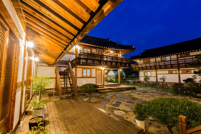 경주 서남산 한옥스테이 펜션